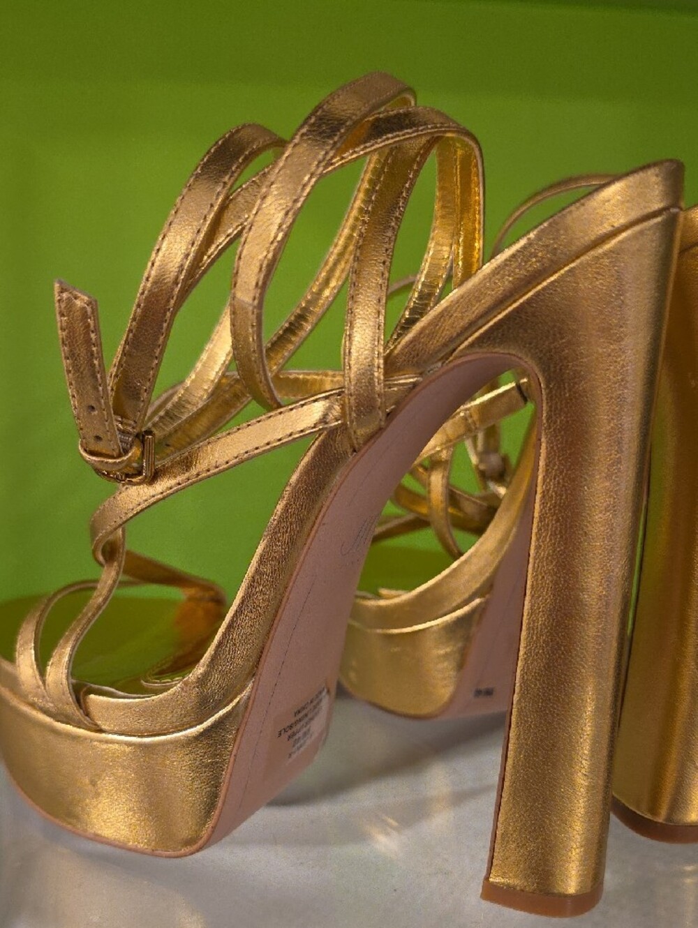 Jennifer Lopez Gold Metallic Platform Strappy sandals size 9 new without box - Picture 12 of 12